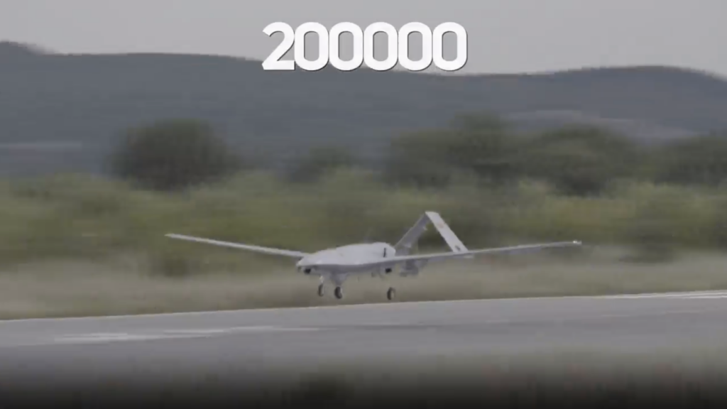BAYRAKTAR TB2 SİHA GÖKYÜZÜNDE 200 BİN SAATİ GERİDE BIRAKTI