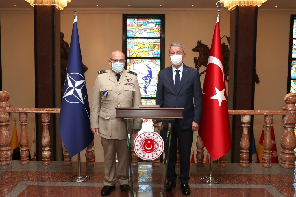 Hulusi Akar Nato Askeri Komite Başkanını Kabul Etti