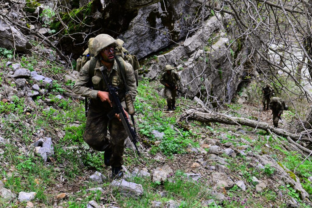 37 Yıldır Değişmeyen Son: 39 Terörist Etkisiz Hale Getirildi