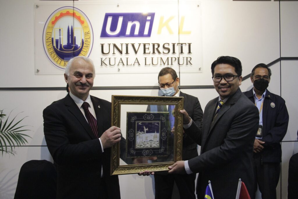 Türk Havacılık ve Uzay Sanayii ile Malezya Kuala Lumpur Üniversitesi Arasında İş Birliği Anlaşması