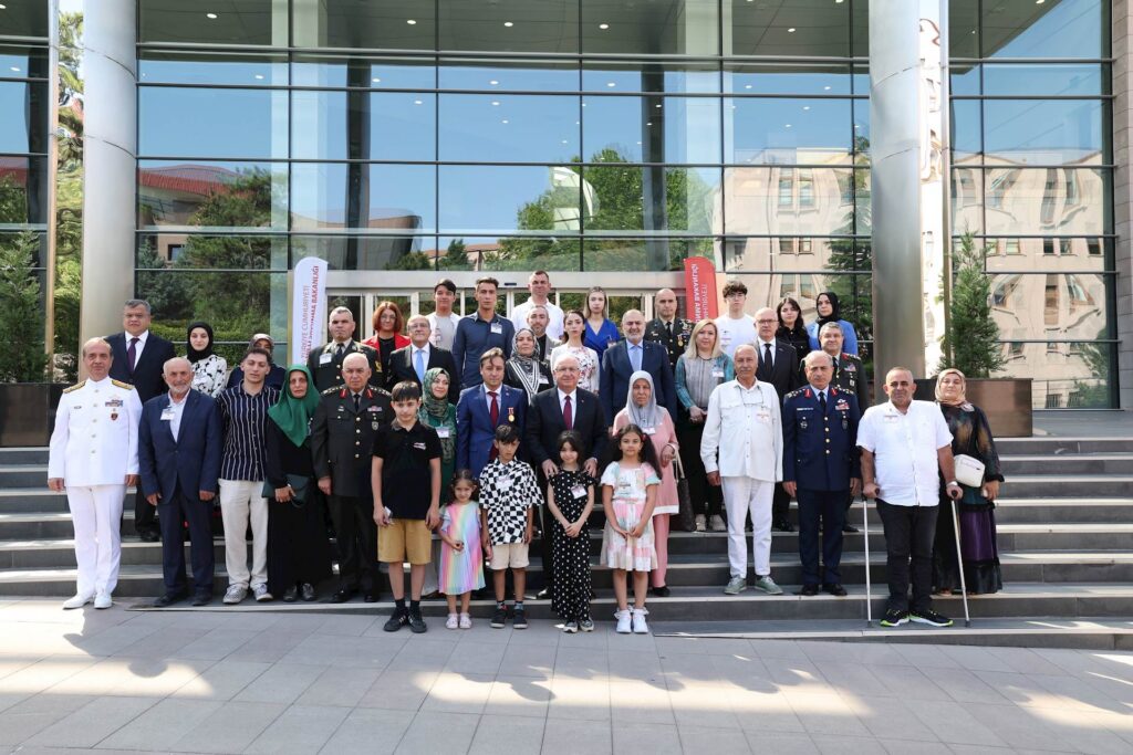 “Zaafa Uğrayacağı Sanılan Türk Ordusu Çok Daha Güçlendi”