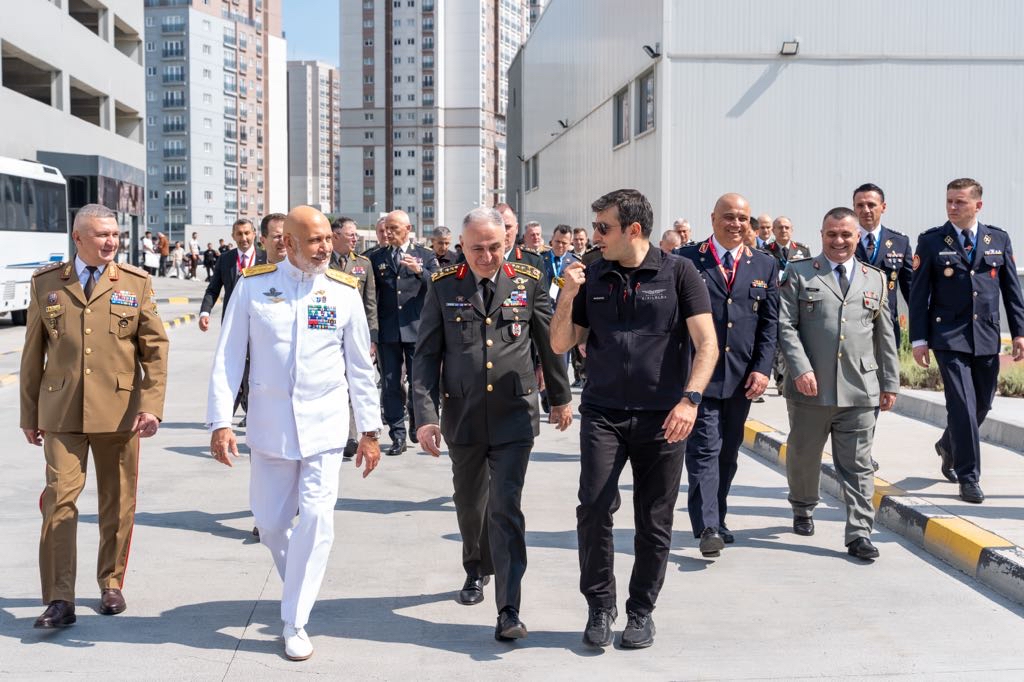 Yabancı Askerî Konuklar Genelkurmay Başkanı Org. Gürak ile Birlikte BAYKAR’ı Ziyaret Etti
