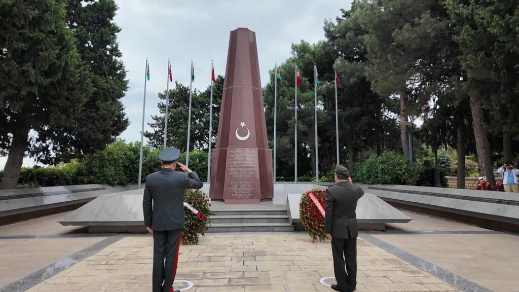 Genelkurmay Başkanı Orgeneral Selçuk Bayraktaroğlu Azerbaycan’da