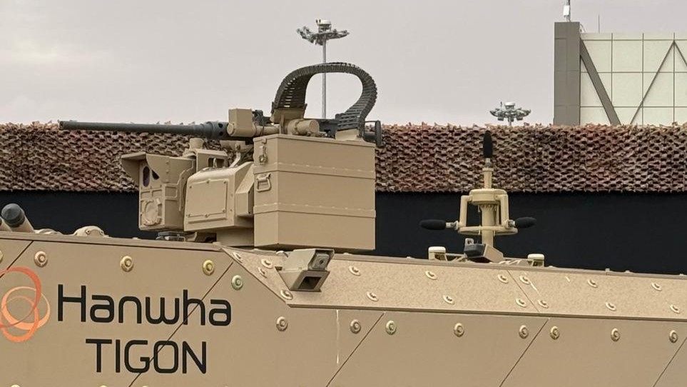 ASELSAN, WDS’te Küresel Gücünü Koreli Hanwha Aerospace Üretimi 8×8 Tigon’a Entegre SEDA 100 Akustik Atış Yeri Tespit Sistemi ile de Gösteriyor
