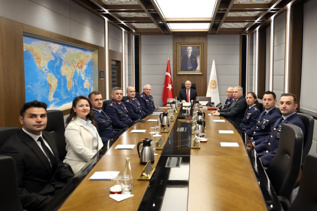 “Bakanlığımız, Devletin Bekası, Milletin Huzuru ve Bölgesel İstikrar için Proaktif Bir Yaklaşım ve Uzun Vadeli Stratejik Hedefler Doğrultusunda Kararlılıkla Çalışıyor”