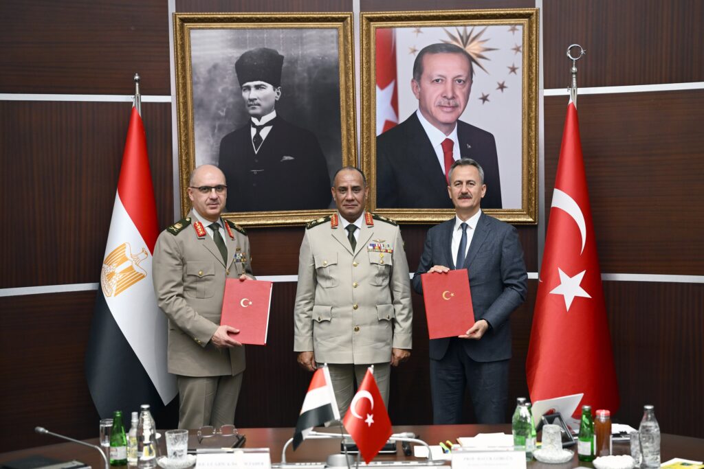 Mısır Askerî Üretim Bakanı Zaher ile Savunma Sanayii Başkanı Prof. Dr. Haluk Görgün İki Ülke Arasında Savunma Sanayi İş Birliğine Yönelik Niyet Mektubu İmzaladı